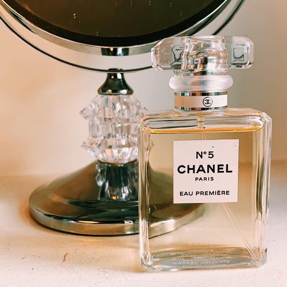 CHANEL Other - C H A N E L   NO   5